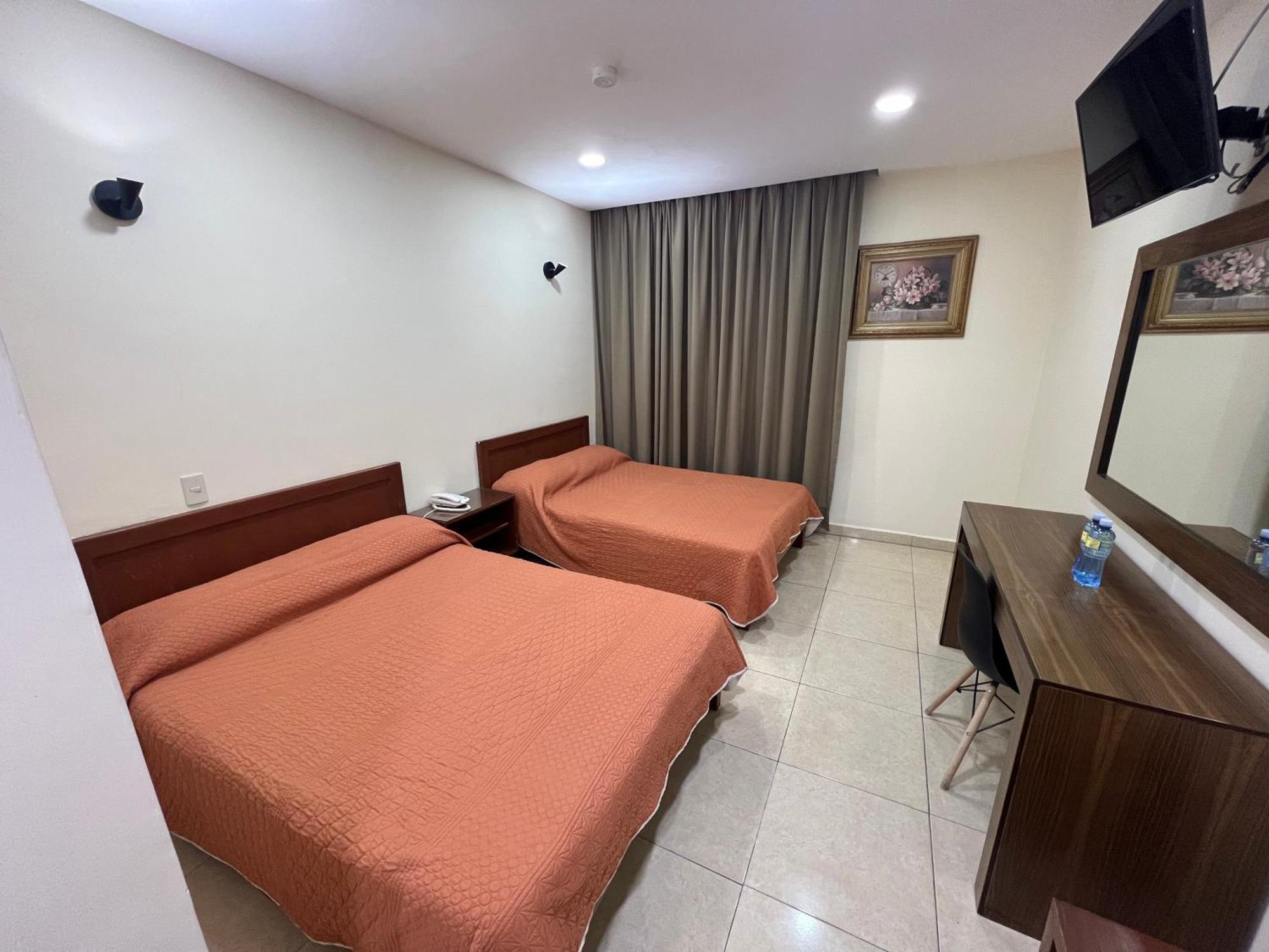 Hotel Fiesta Altena تيباتيتلان دي موريلوس المظهر الخارجي الصورة