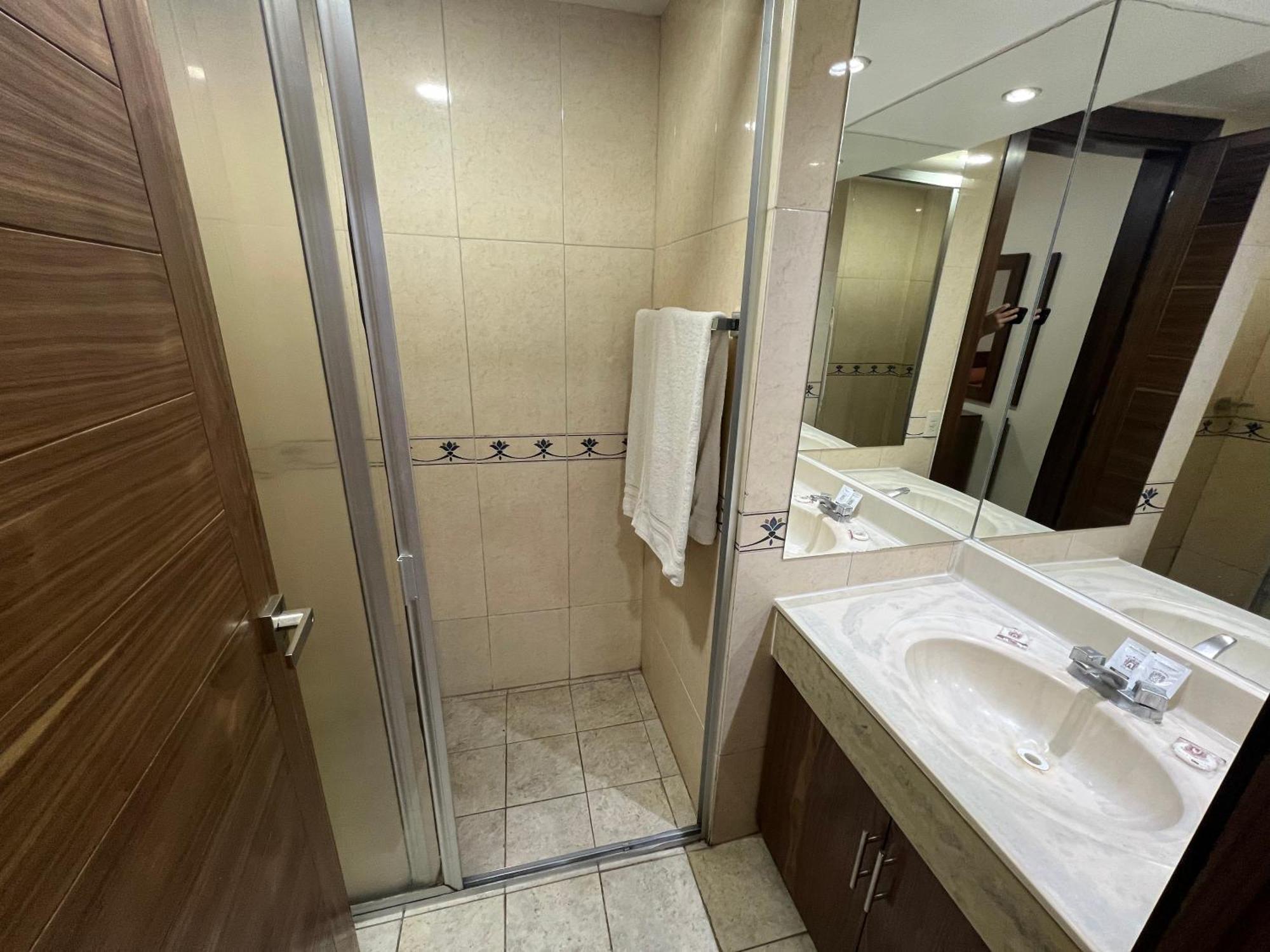 Hotel Fiesta Altena تيباتيتلان دي موريلوس المظهر الخارجي الصورة
