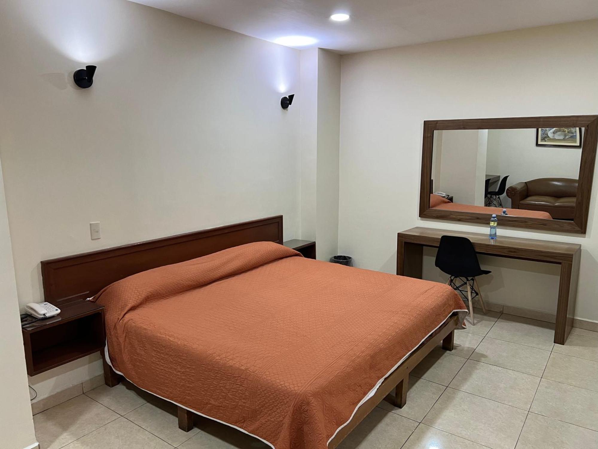 Hotel Fiesta Altena تيباتيتلان دي موريلوس المظهر الخارجي الصورة