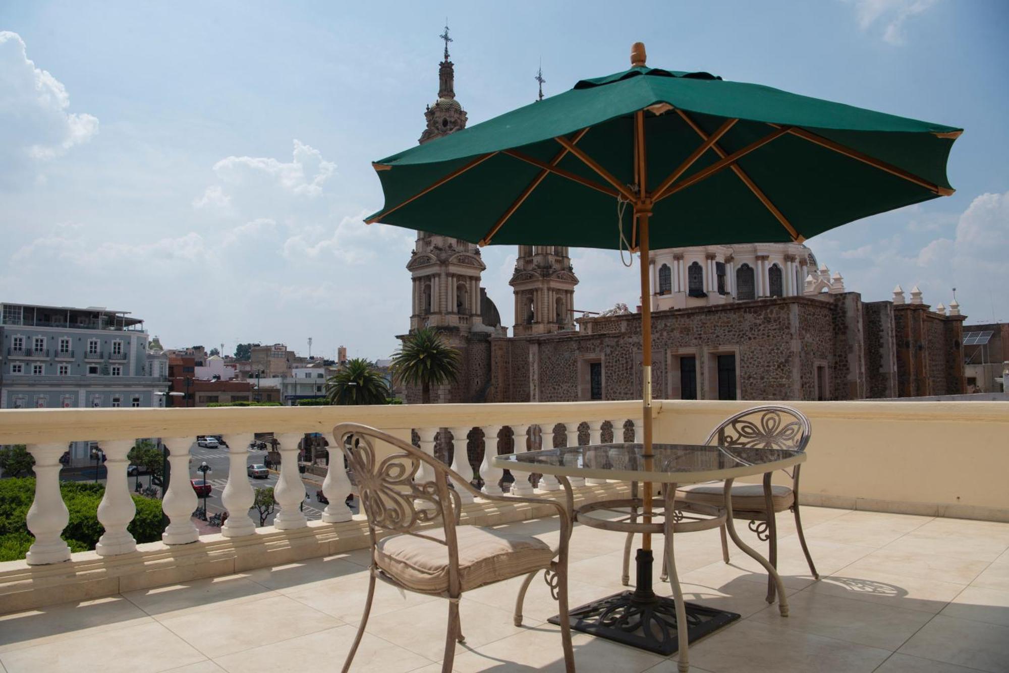 Hotel Fiesta Altena تيباتيتلان دي موريلوس المظهر الخارجي الصورة
